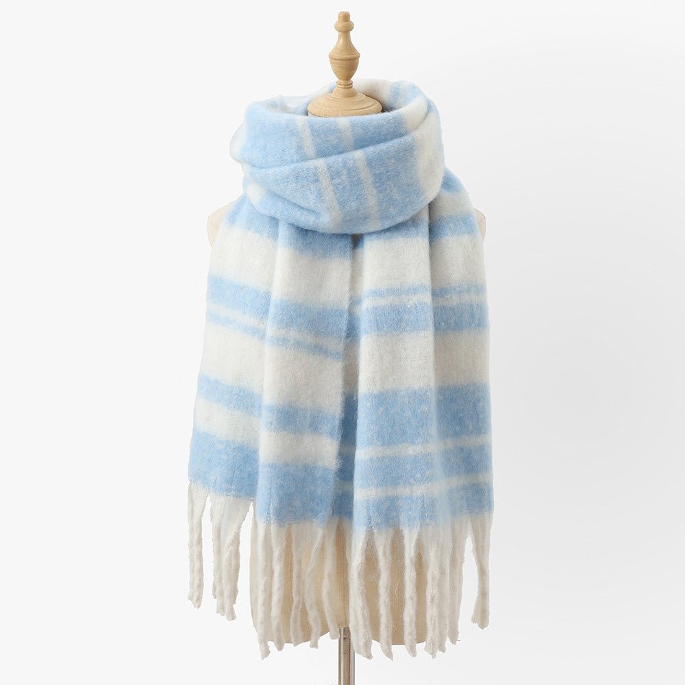 Céleste Bouchard Charming Cuddle Scarf - Intofa