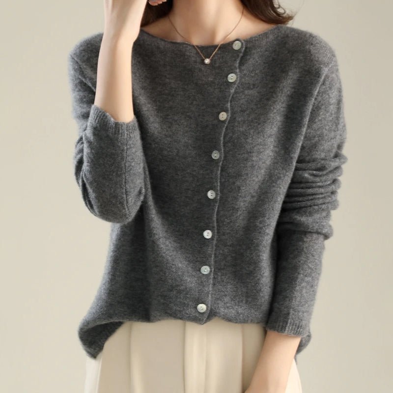 Céleste Bouchard Élégante Knit Sweater - Intofa