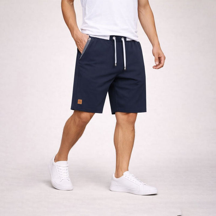 Victor Duval Shorts with Contrast Pocket Detail - Intofa