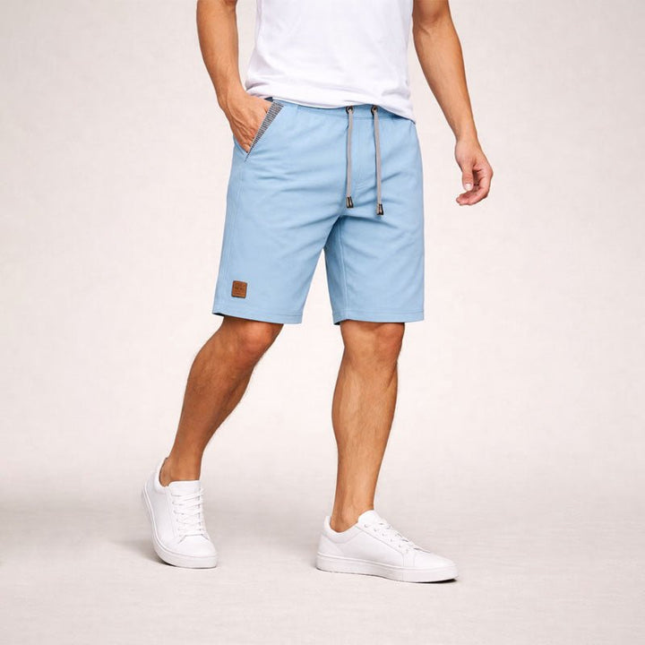 Victor Duval Shorts with Contrast Pocket Detail - Intofa