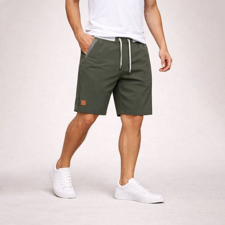 Victor Duval Shorts with Contrast Pocket Detail - Intofa