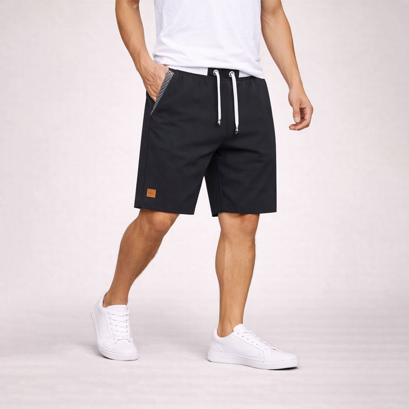 Victor Duval Shorts with Contrast Pocket Detail - Intofa